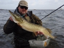 Janne med en välkonditionerad fisk